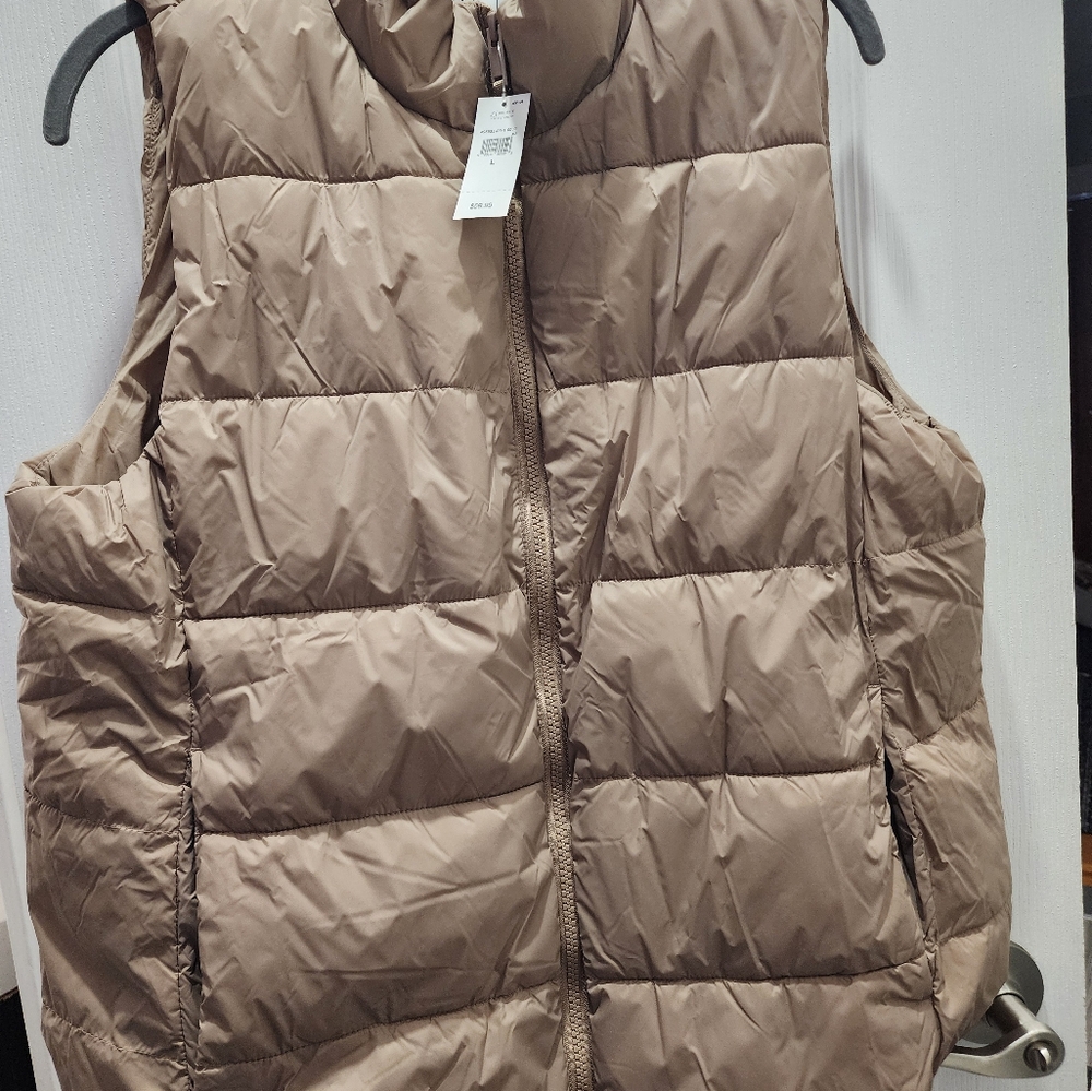 Gap Beige Puffer Vest